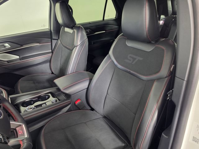 Certified 2025 Ford Explorer ST AWD/4WD image 23