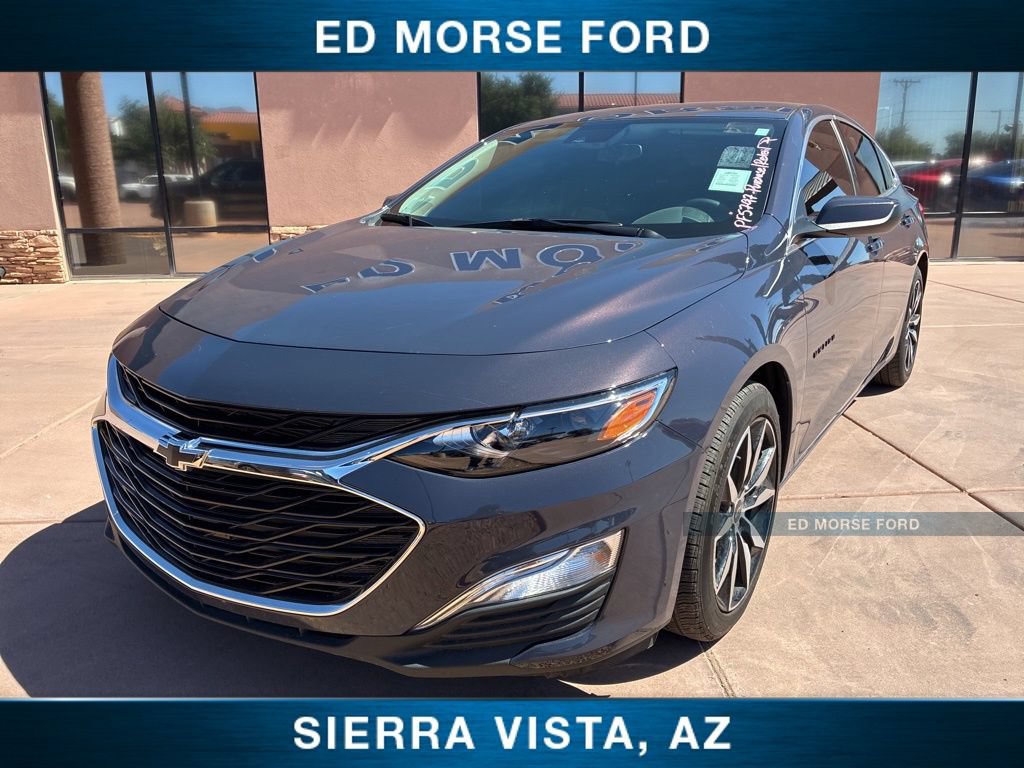 Used 2025 Chevrolet Malibu RS FWD image 2