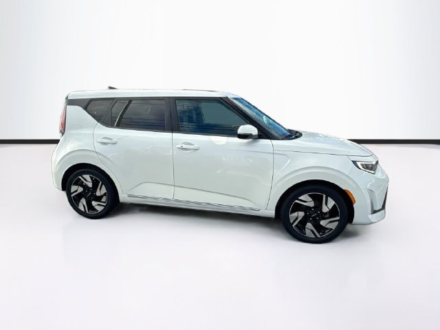 Used 2023 Kia Soul GT-Line w/ GT-Line Technology Package FWD image 12