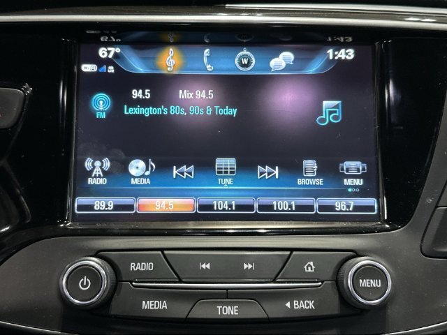 Used 2020 Buick Envision Essence FWD image 16