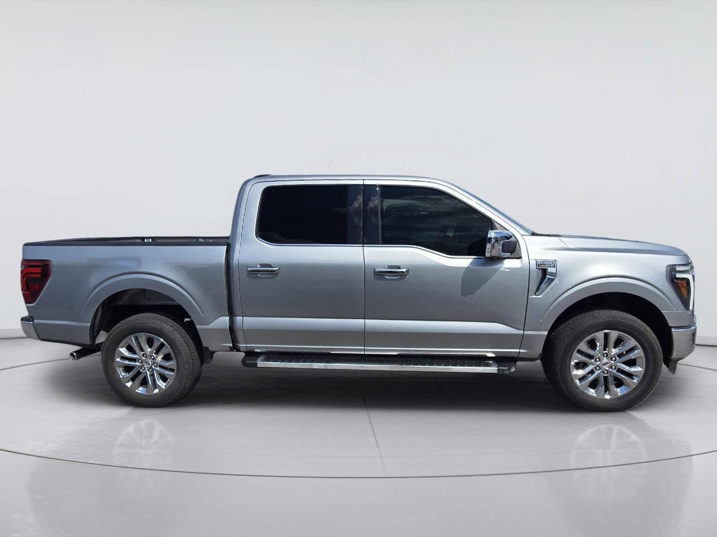 Certified 2024 Ford F150 Lariat w/ FX4 Off-Road Package AWD/4WD image 4