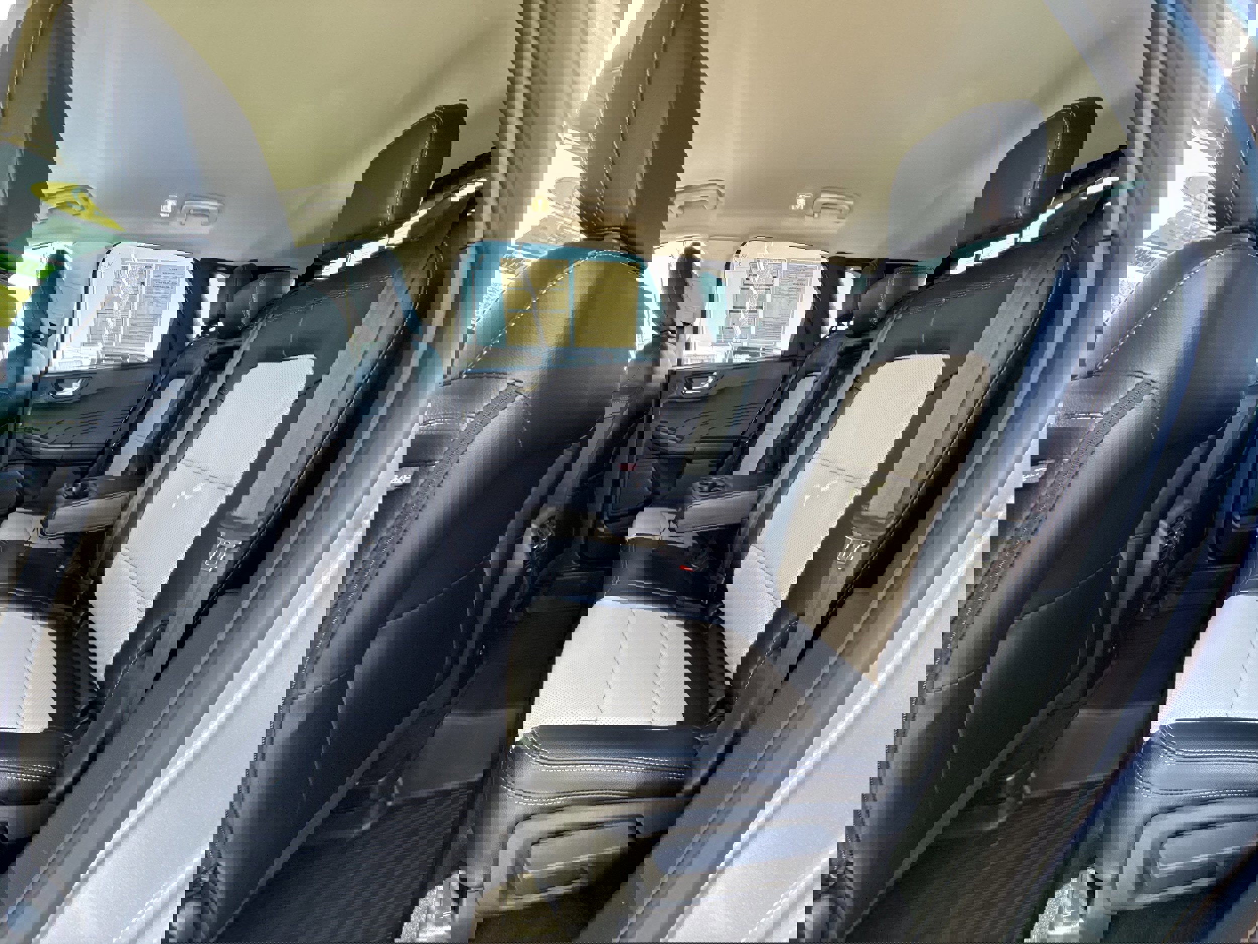 Certified 2022 Ford Escape Titanium w/ Titanium Elite Package image 26