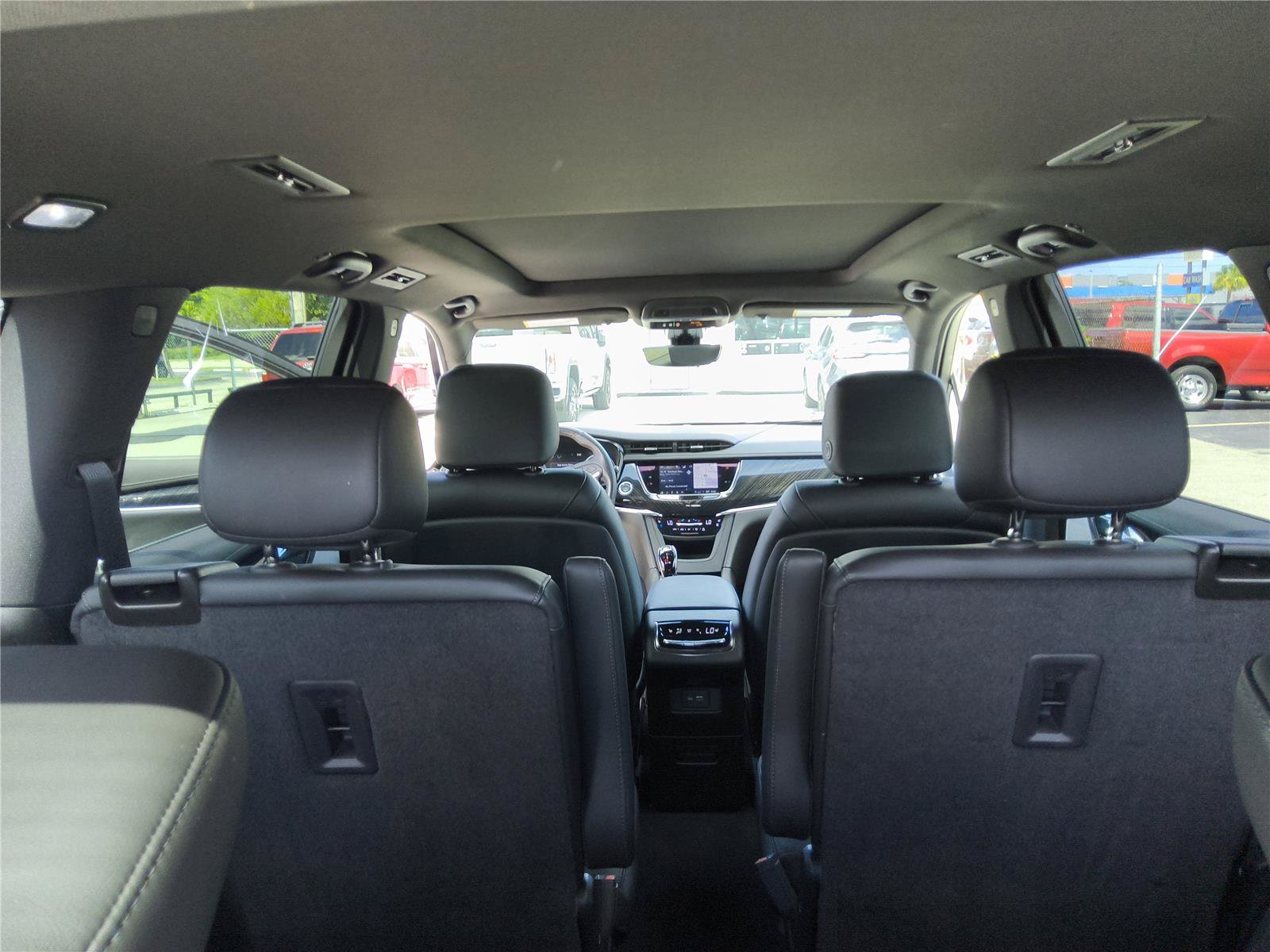 Used 2023 Cadillac XT6 Premium Luxury w/ Technology Package FWD image 25