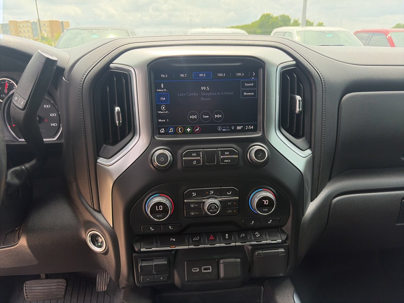 Used 2022 Chevrolet Silverado 1500 LT Trail Boss w/ LT Trail Boss Premium Package AWD/4WD image 21