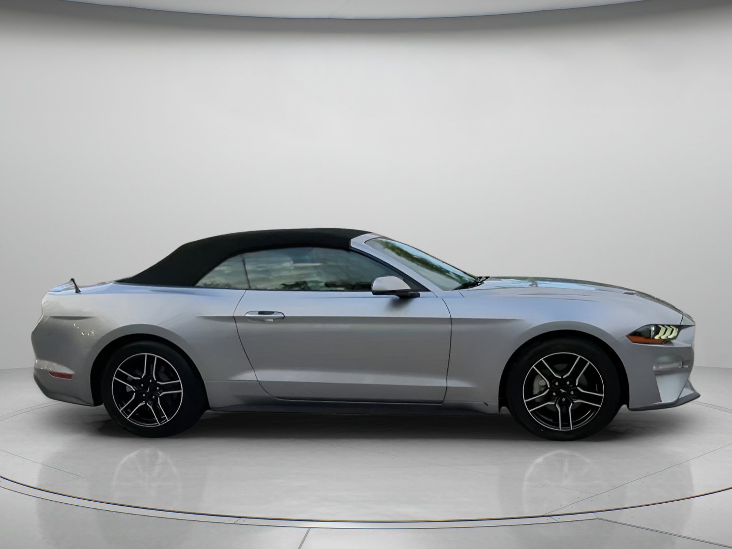 Certified 2020 Ford Mustang Premium RWD image 33
