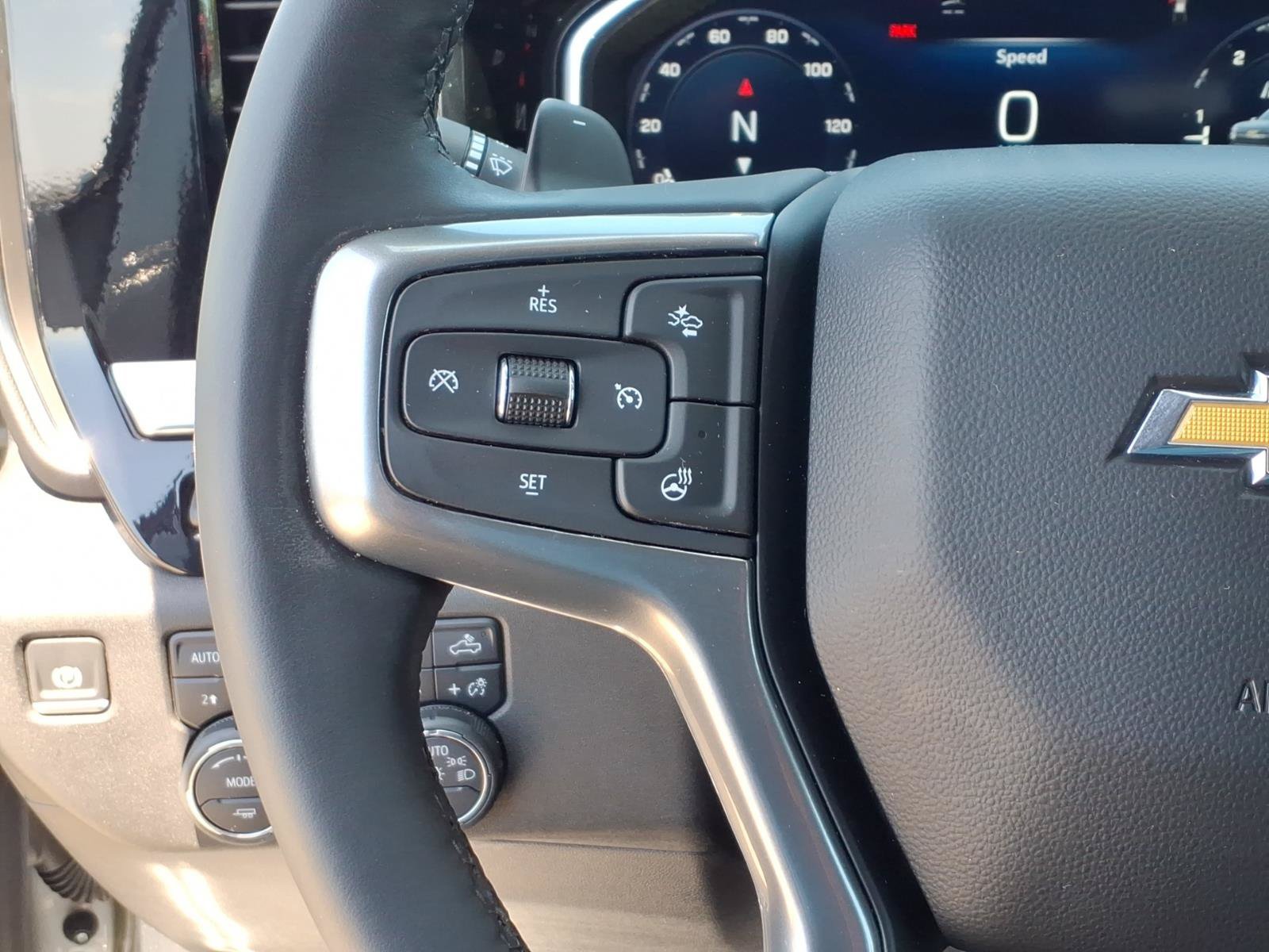 Used 2024 Chevrolet Silverado 1500 LTZ AWD/4WD image 22