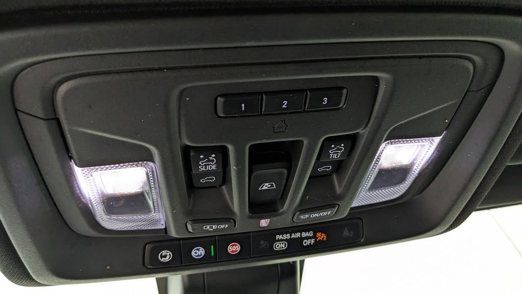 Used 2020 GMC Sierra 1500 AT4 w/ AT4 Premium Package AWD/4WD image 34