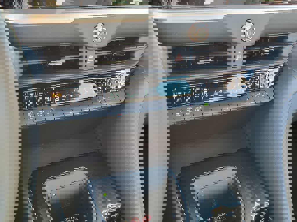 Used 2026 Toyota Crown AWD/4WD image 24