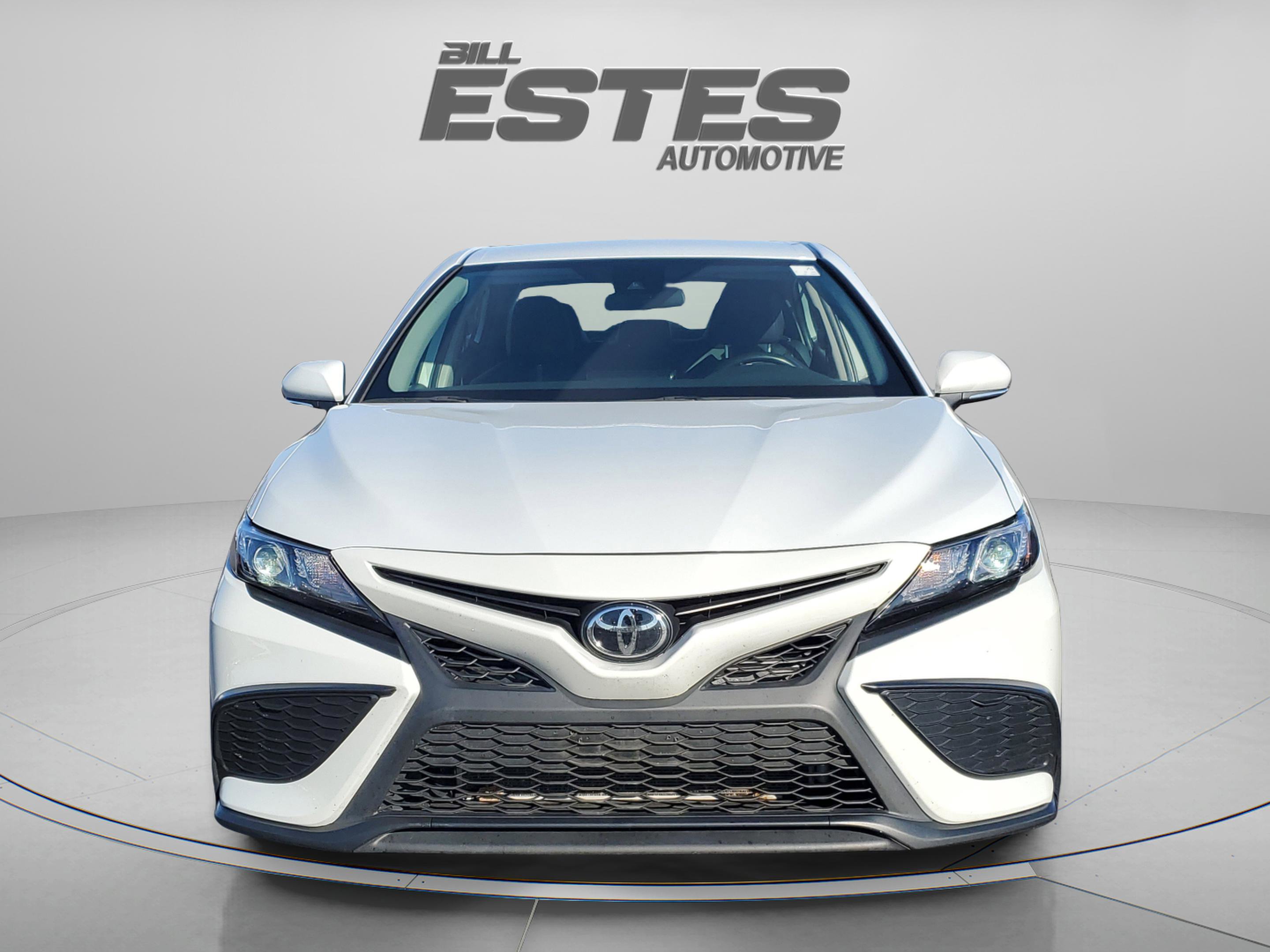 Used 2024 Toyota Camry SE image 5