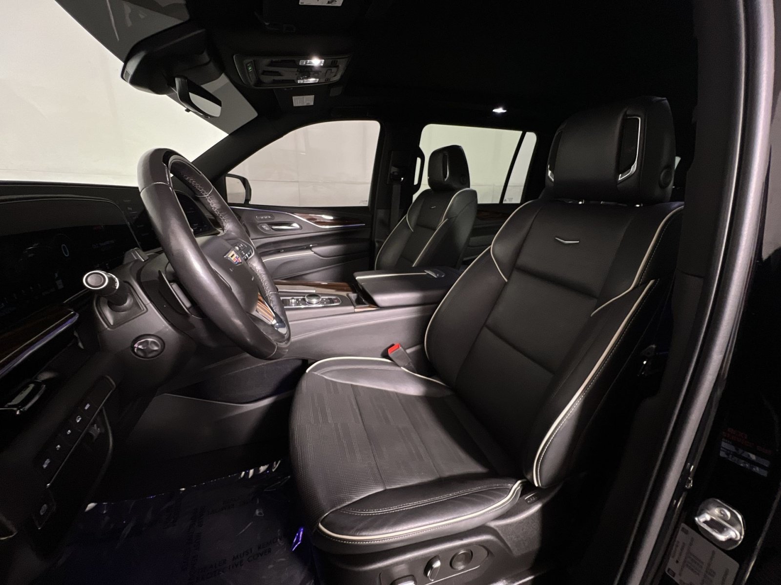 Used 2023 Cadillac Escalade ESV Premium Luxury AWD/4WD image 13