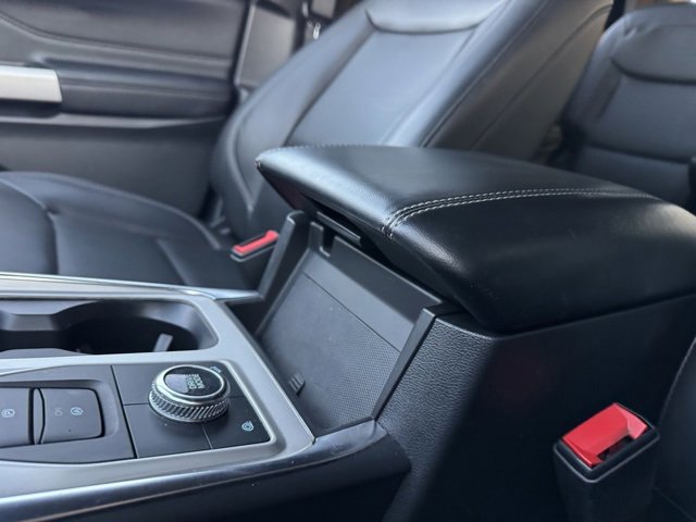 Certified 2022 Ford Explorer XLT w/ Equipment Group 202A image 29