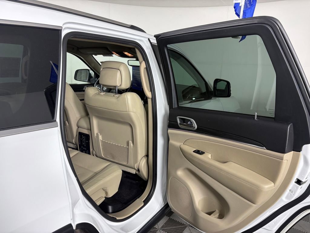 Used 2019 Jeep Grand Cherokee Limited AWD/4WD image 31