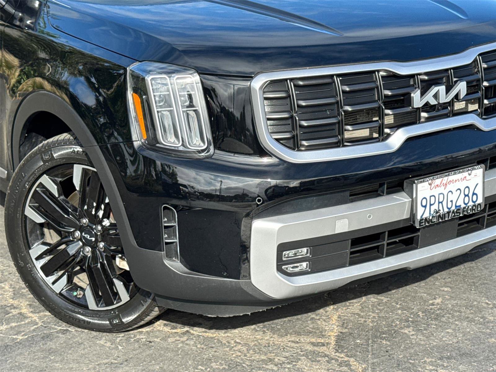 Used 2023 Kia Telluride SX AWD/4WD image 3