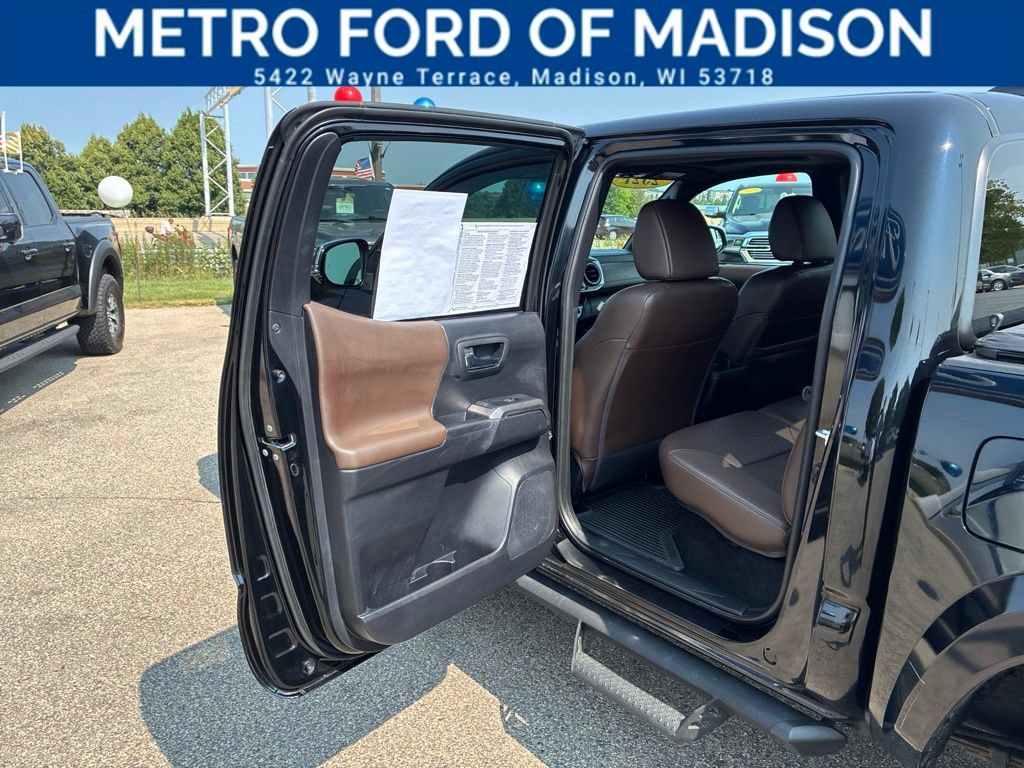 Used 2021 Toyota Tacoma Limited AWD/4WD image 44