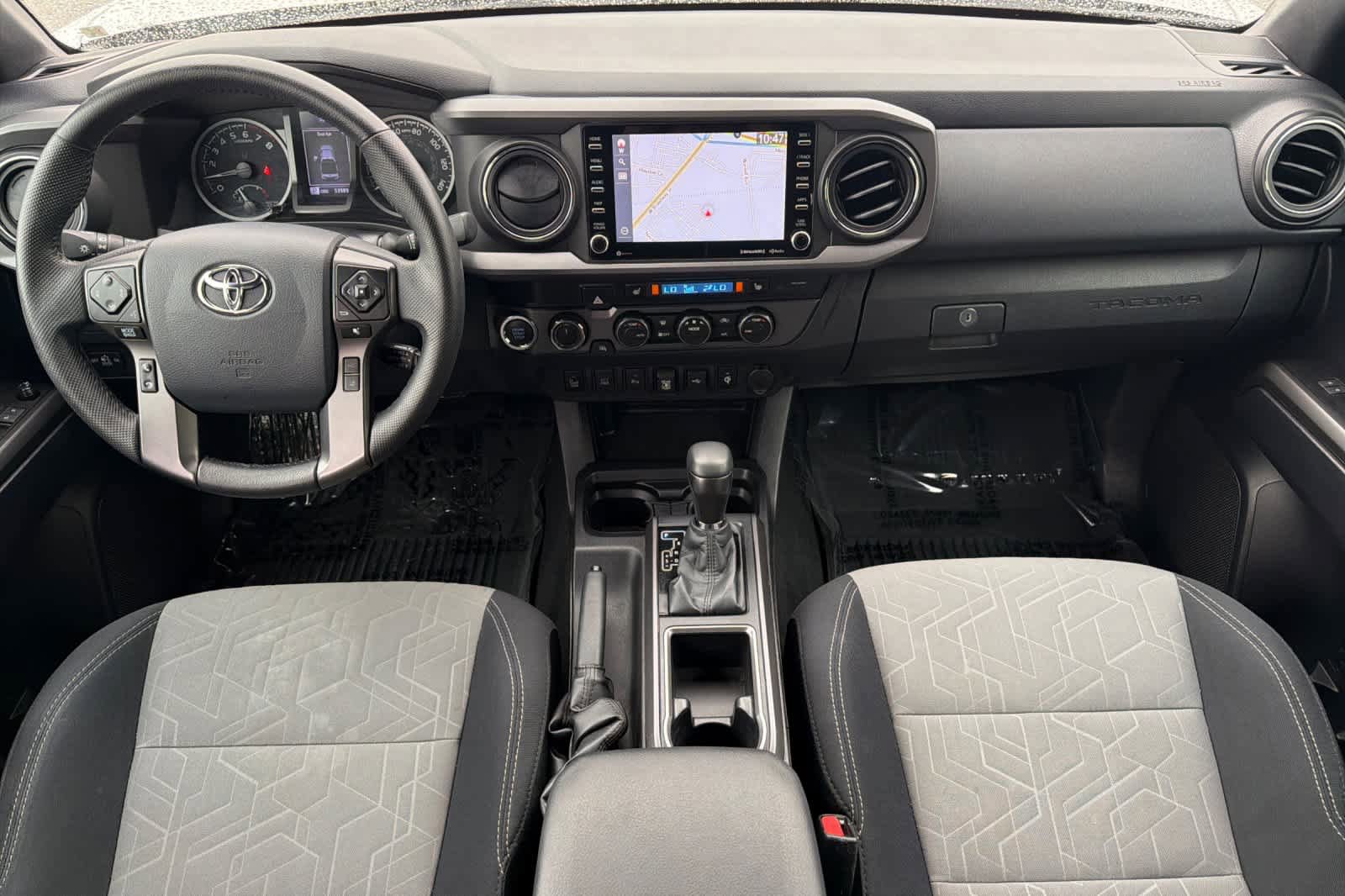 Used 2020 Toyota Tacoma TRD Off-Road w/ Technology Package AWD/4WD image 3
