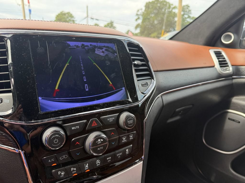 Used 2020 Jeep Grand Cherokee Summit AWD/4WD image 18