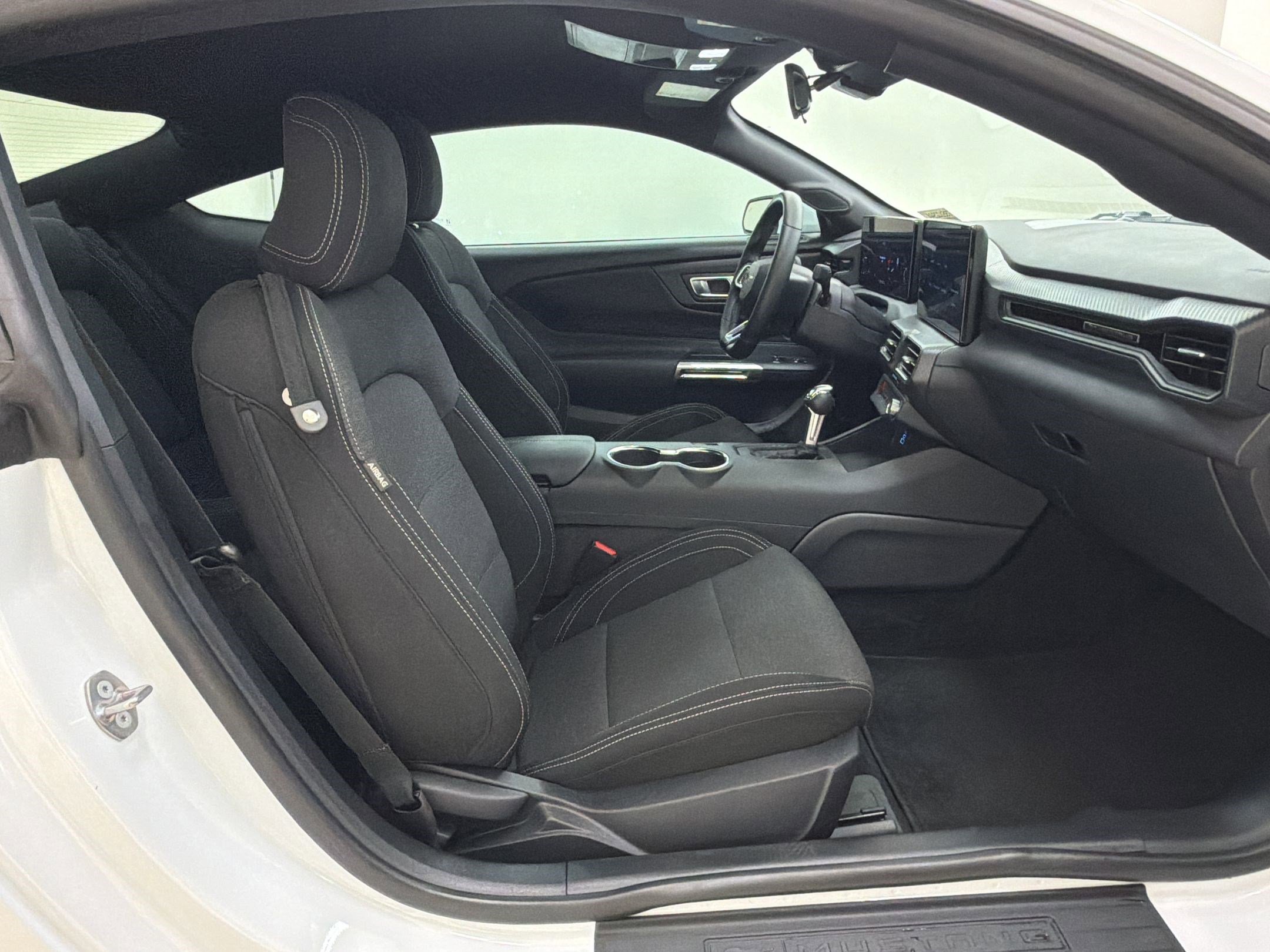 Certified 2025 Ford Mustang Coupe RWD image 30