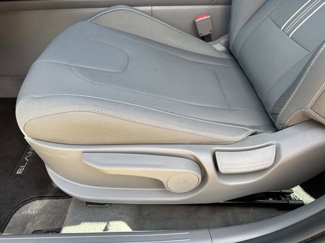 Used 2025 Hyundai Elantra Sport w/ Cargo Package image 18