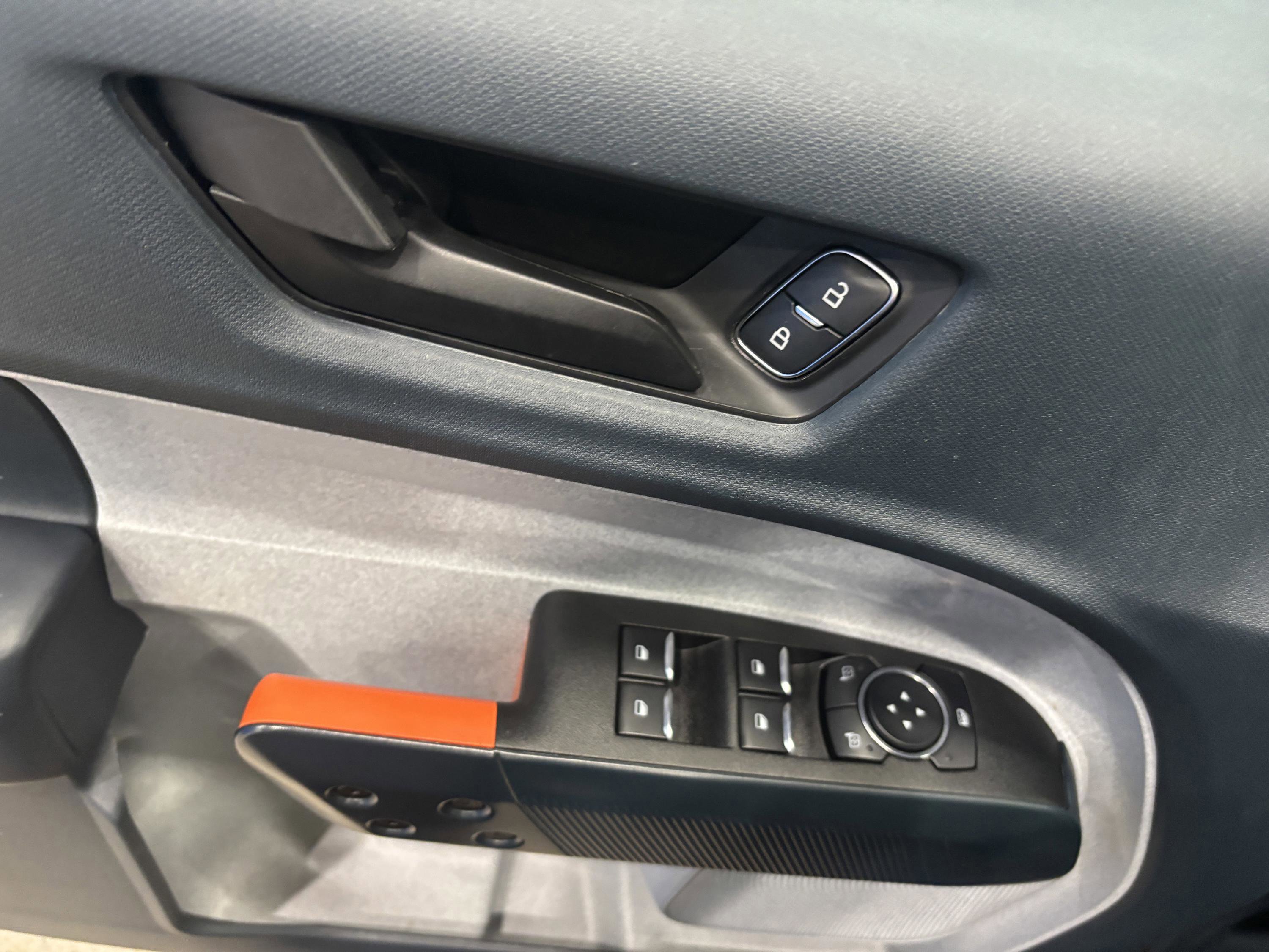 Certified 2024 Ford Maverick XLT image 11