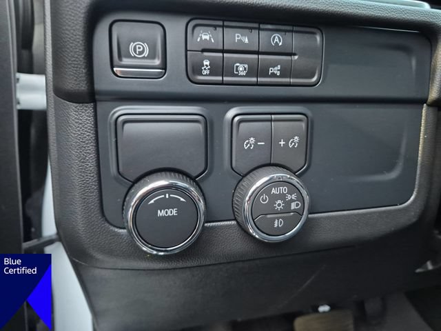 Used 2025 Chevrolet Suburban LT w/ Comfort Package RWD image 17