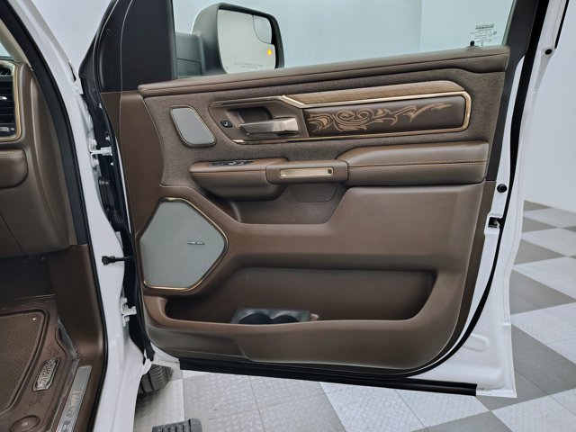 Used 2025 RAM 1500 Limited AWD/4WD image 27