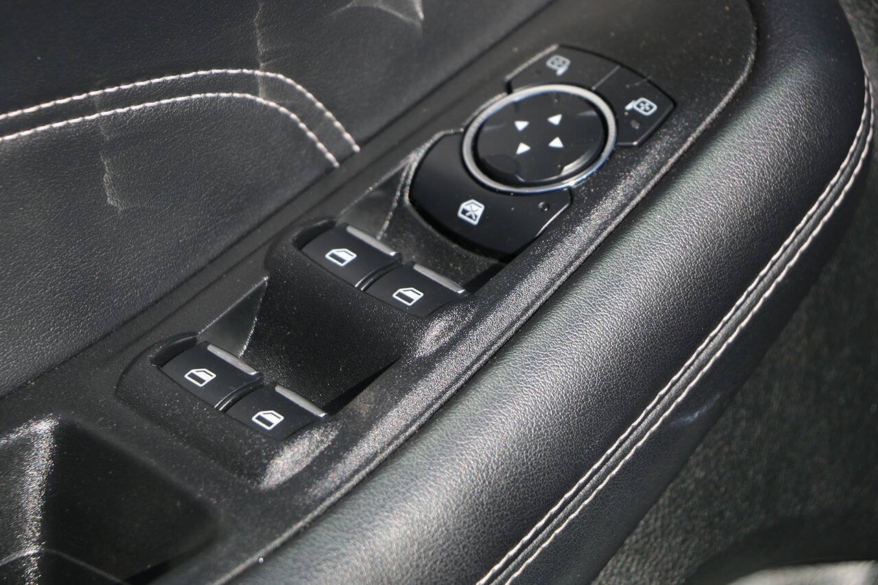 Certified 2024 Ford Edge Titanium AWD/4WD image 33