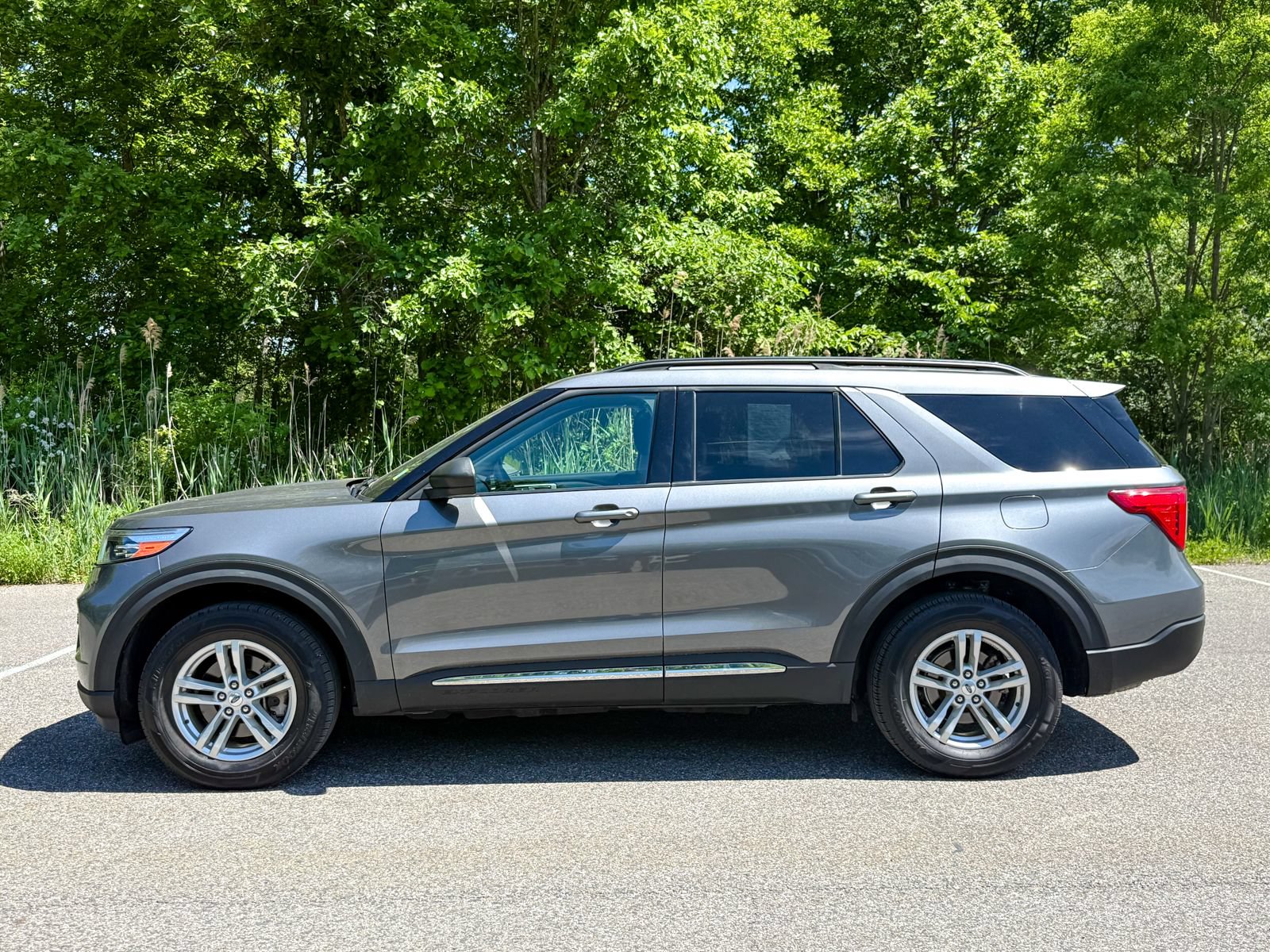 Certified 2023 Ford Explorer XLT AWD/4WD image 9