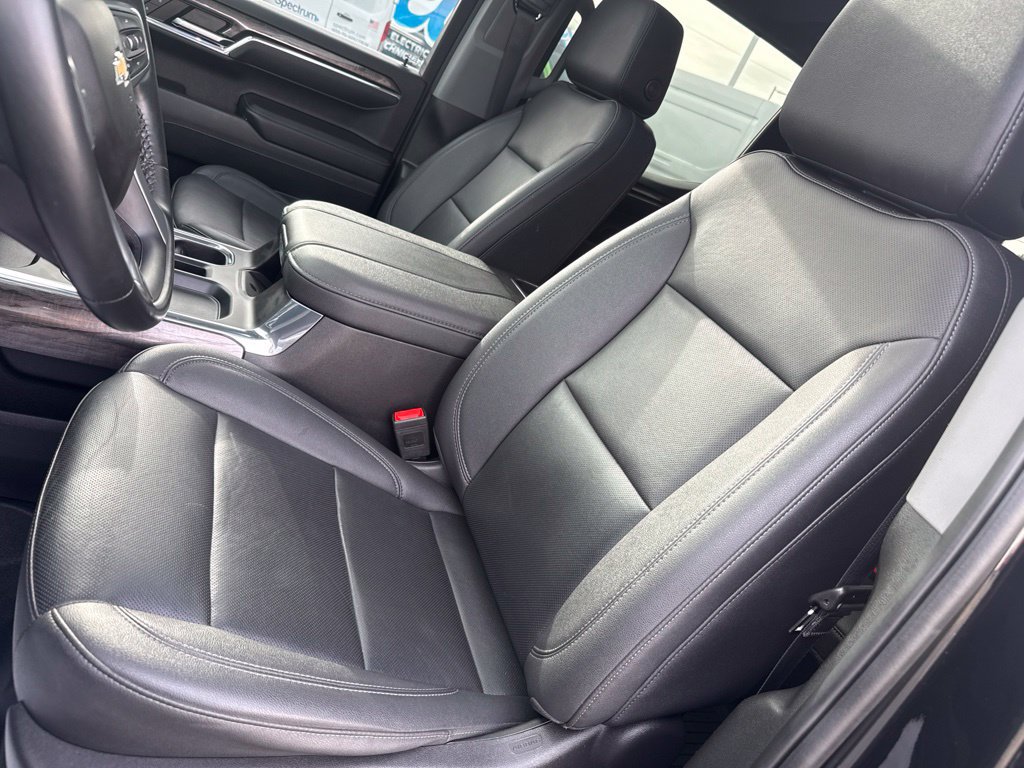Used 2023 Chevrolet Silverado 1500 LTZ w/ LTZ Premium Package AWD/4WD image 17