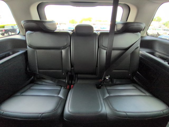 Certified 2025 Ford Expedition Active AWD/4WD image 32