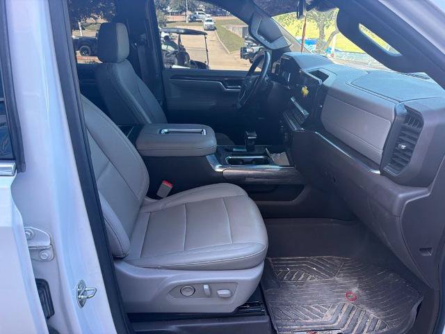 Used 2022 Chevrolet Silverado 1500 LTZ AWD/4WD image 10