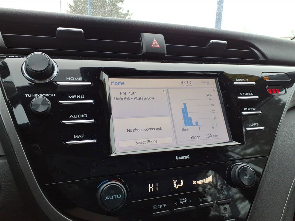 Used 2020 Toyota Camry SE image 19