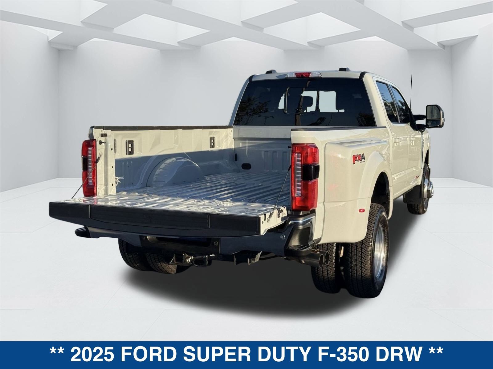 Certified 2025 Ford F350 Lariat w/ Lariat Ultimate Package image 13
