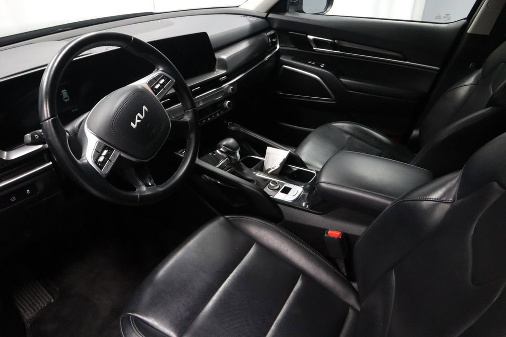 Used 2025 Kia Telluride S image 24