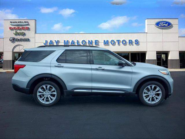 Certified 2023 Ford Explorer XLT w/ Equipment Group 202A AWD/4WD image 1