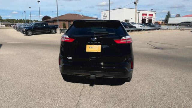Certified 2024 Ford Edge ST-Line w/ Class II Trailer Tow Package AWD/4WD image 8