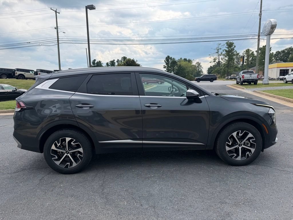Used 2024 Kia Sportage EX AWD/4WD image 6