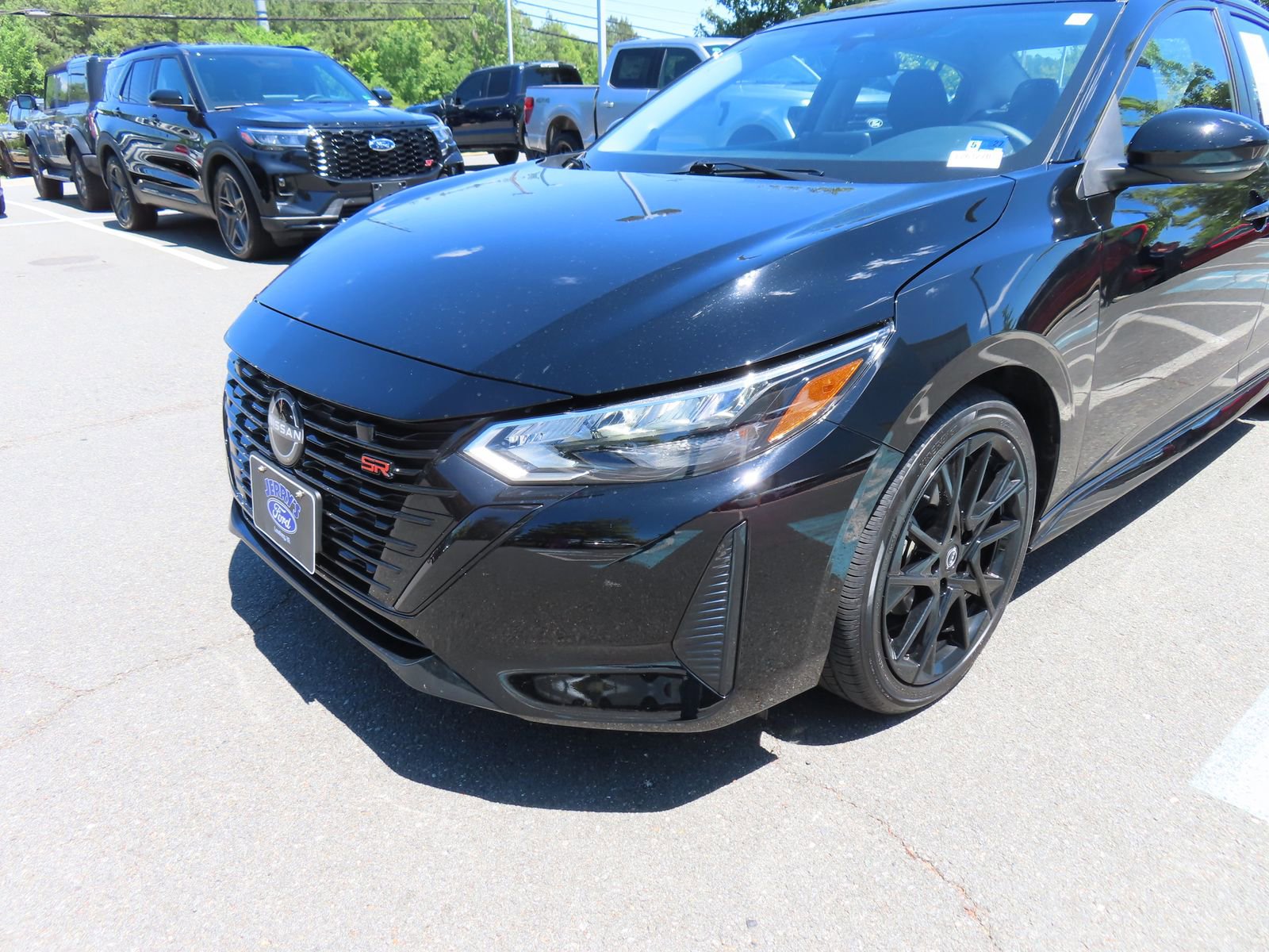 Used 2025 Nissan Sentra SR w/ Midnight Edition FWD image 9