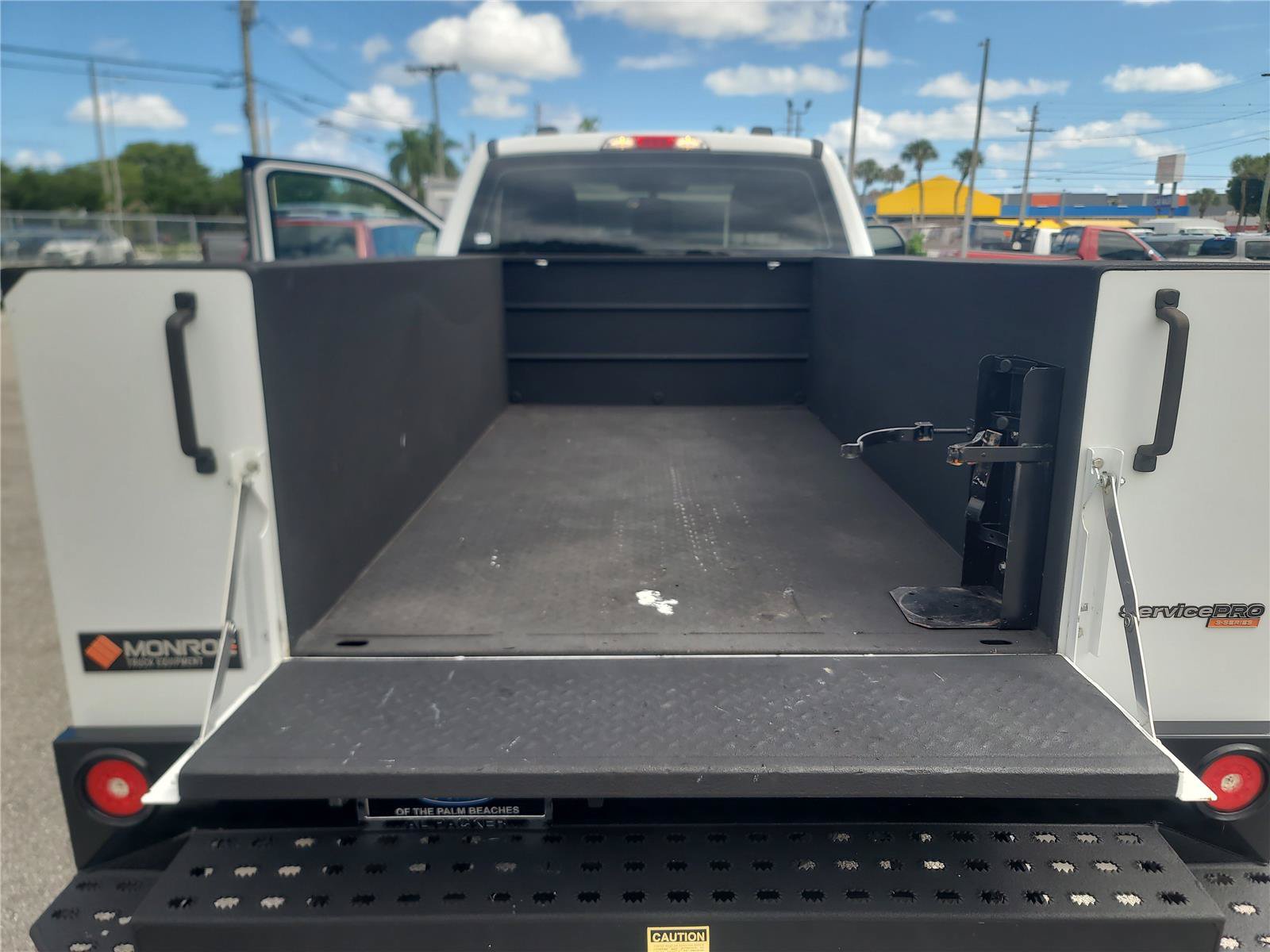 Certified 2024 Ford F250 XL w/ XL Chrome Package RWD image 22