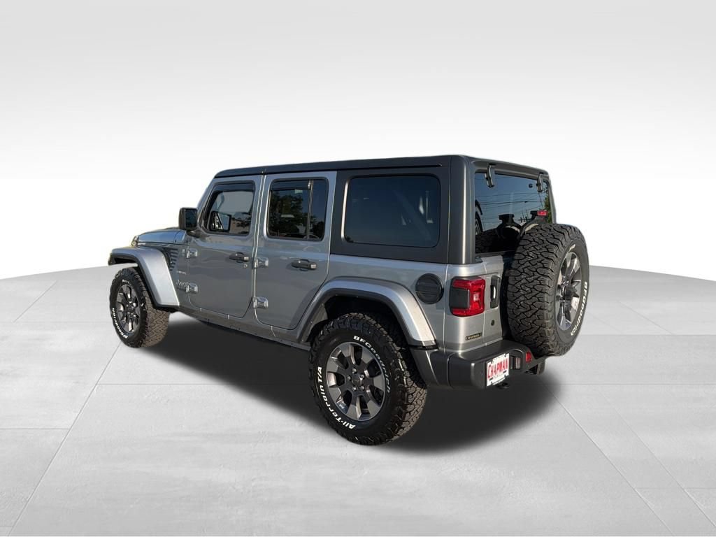 Used 2018 Jeep Wrangler Unlimited Sahara AWD/4WD image 12