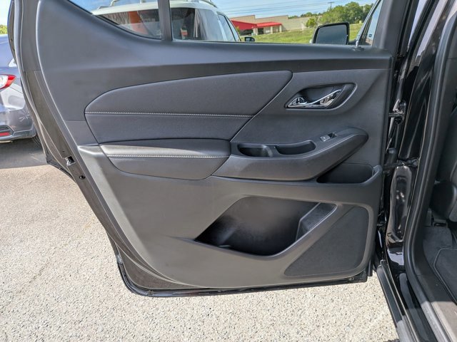 Used 2022 Chevrolet Traverse LT image 25