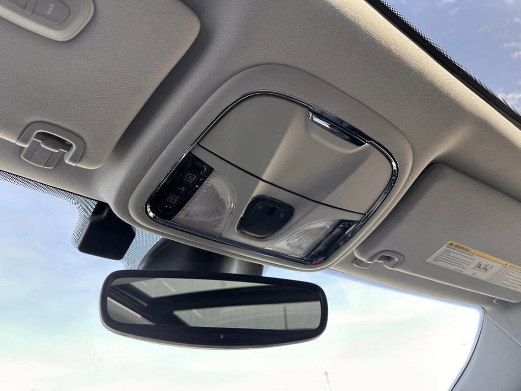 Used 2022 Jeep Cherokee Limited w/ Mopar Interior Package image 25