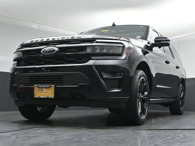 Certified 2022 Ford Expedition Max Limited image 2