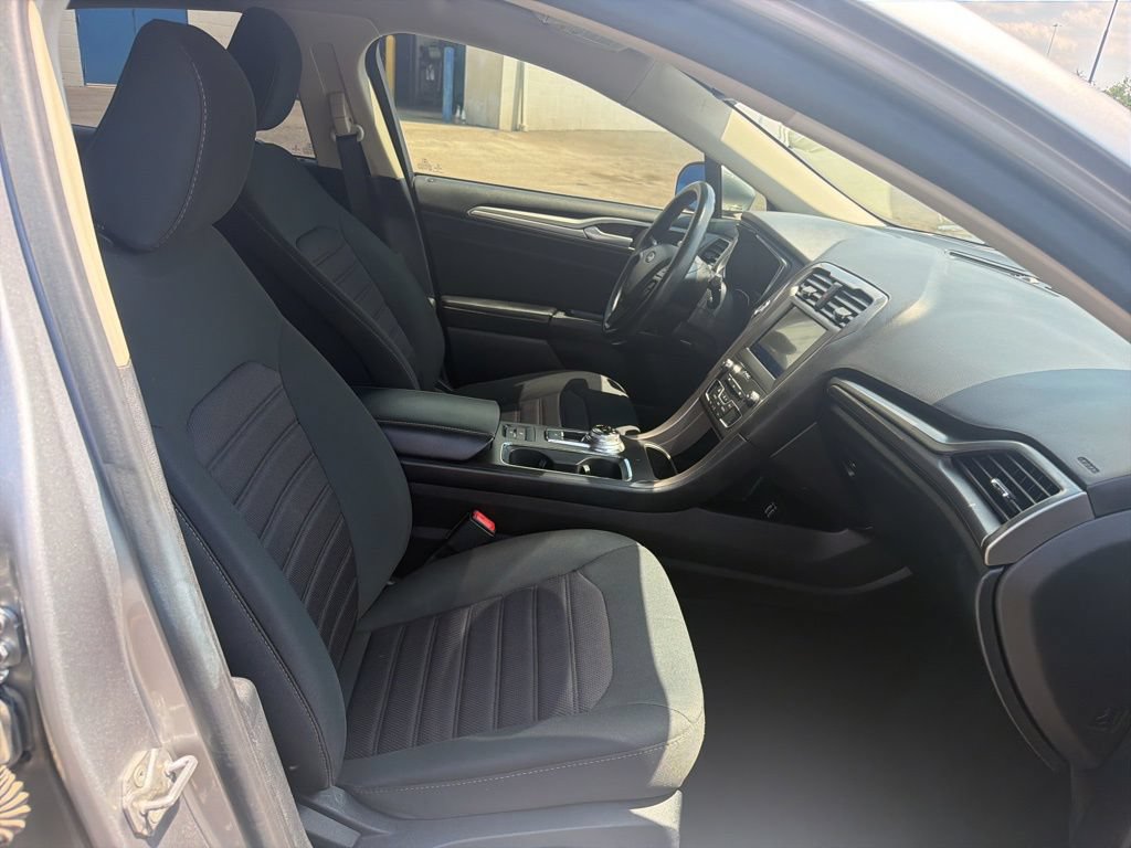 Certified 2020 Ford Fusion SE FWD image 36