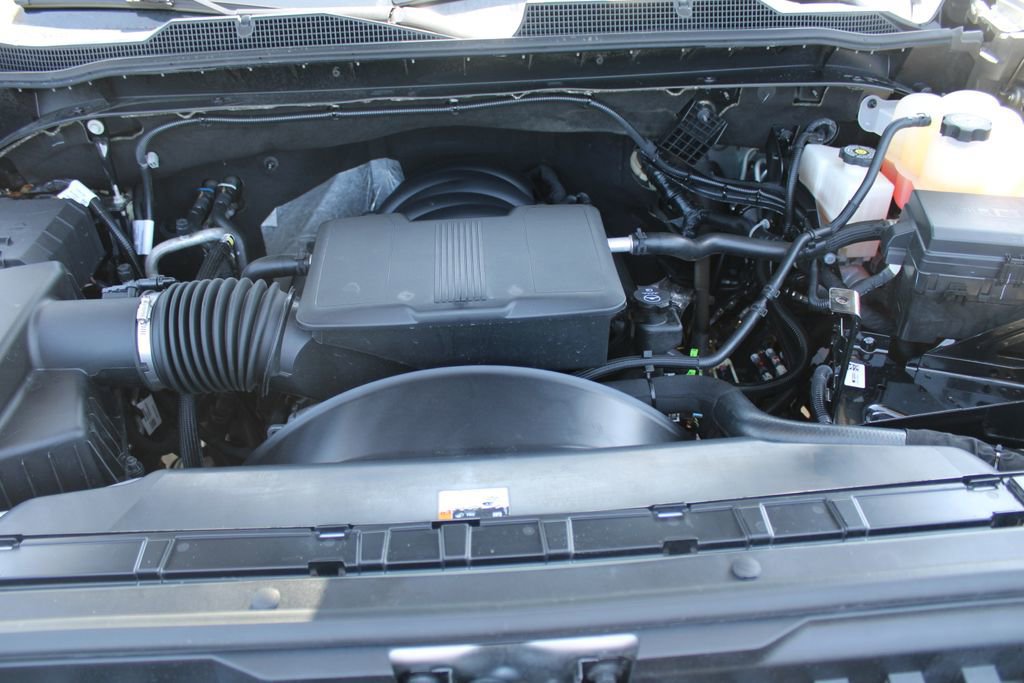 Used 2025 Chevrolet Silverado 2500 LTZ w/ LTZ Convenience Package image 7