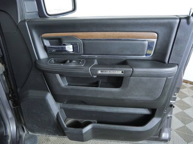 Used 2017 RAM 1500 Laramie w/ Convenience Group AWD/4WD image 11