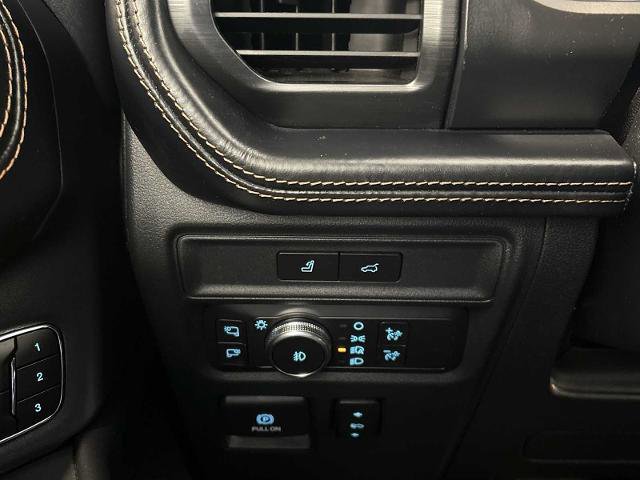 Certified 2022 Ford Expedition Platinum image 17