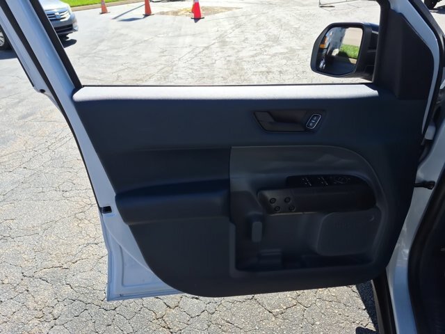 Certified 2025 Ford Maverick XLT w/ Equipment Group 301A AWD/4WD image 13