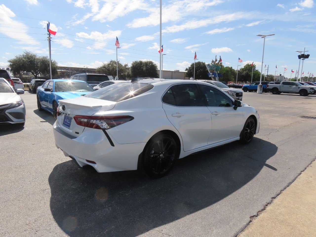 Used 2024 Toyota Camry XSE FWD image 9