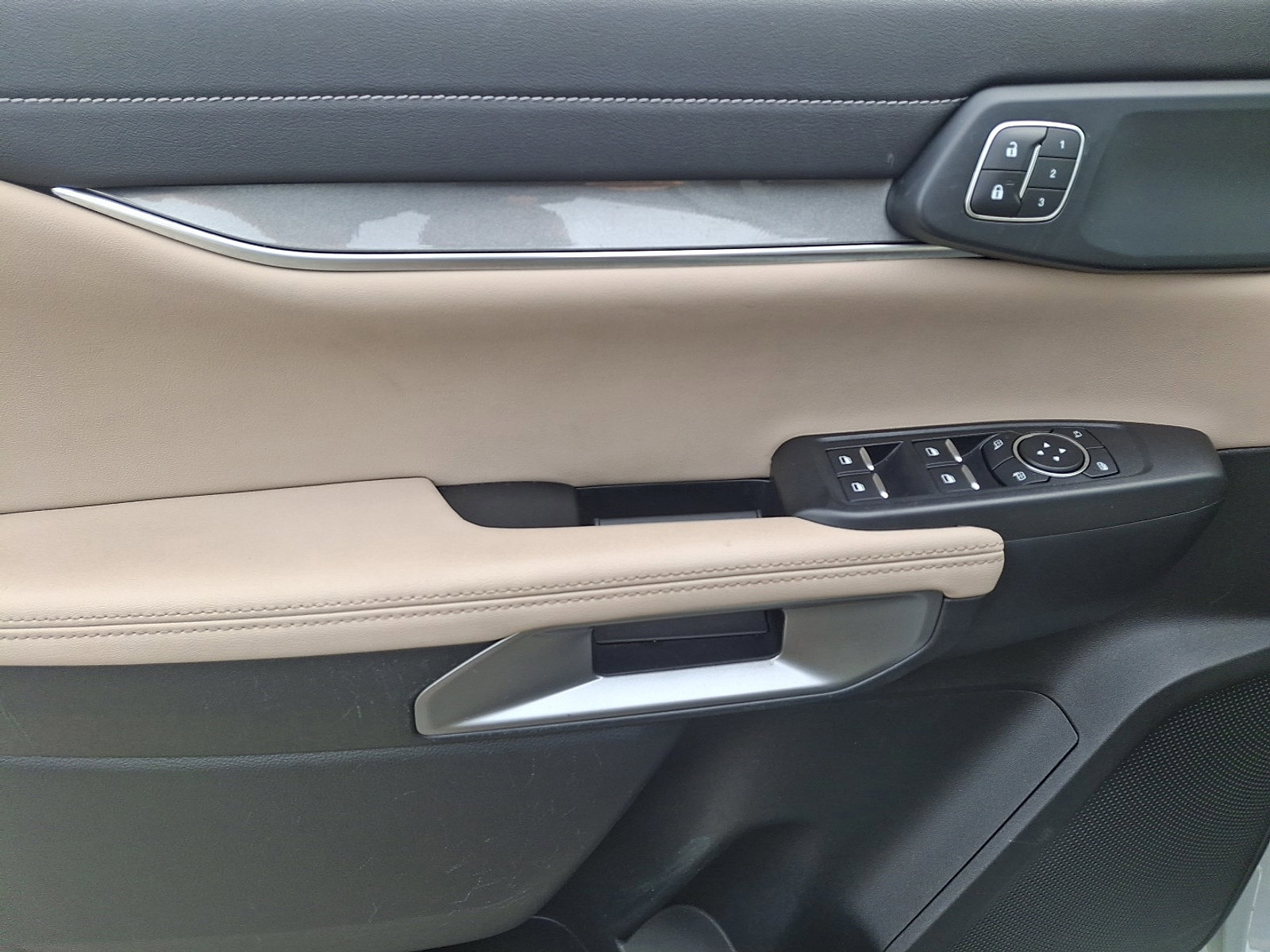 Certified 2024 Ford Ranger Lariat w/ FX4 Off-Road Package image 12