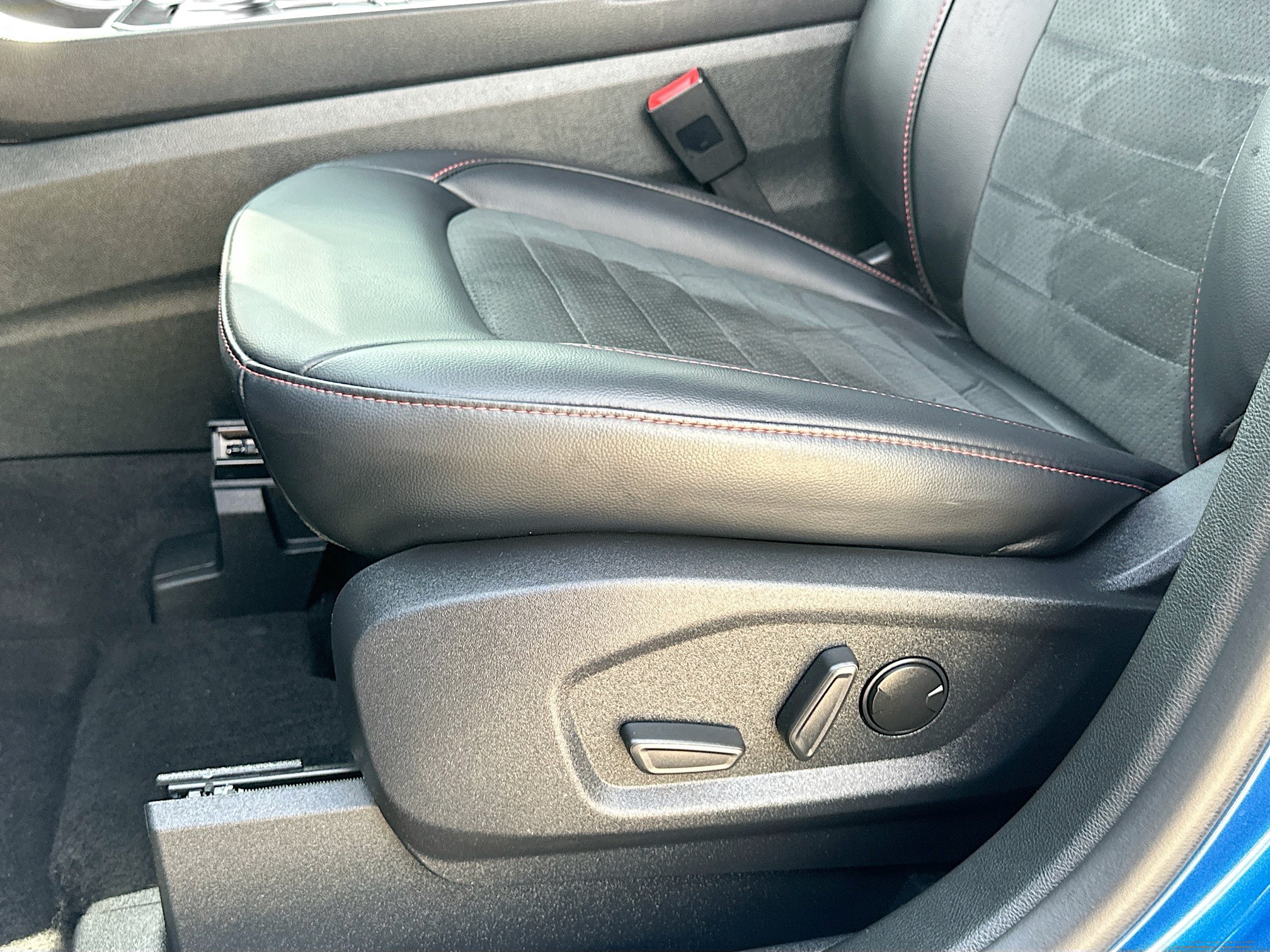 Certified 2024 Ford Edge ST-Line AWD/4WD image 18